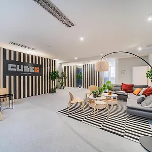  Kapslový hotel Cubes By Tegetthoff