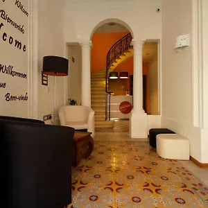 Corner , Σλιέμα Μάλτα
